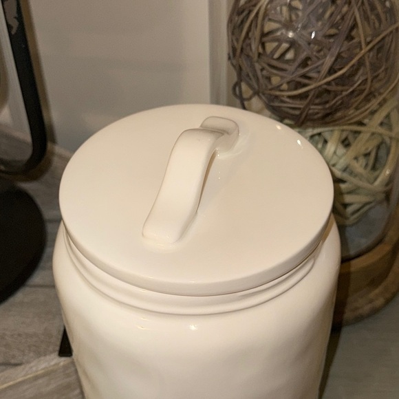 RAE DUNN Artisan Magenta White Ceramic ‘Flour’ Canister Cookie Jar Container - Picture 8 of 16